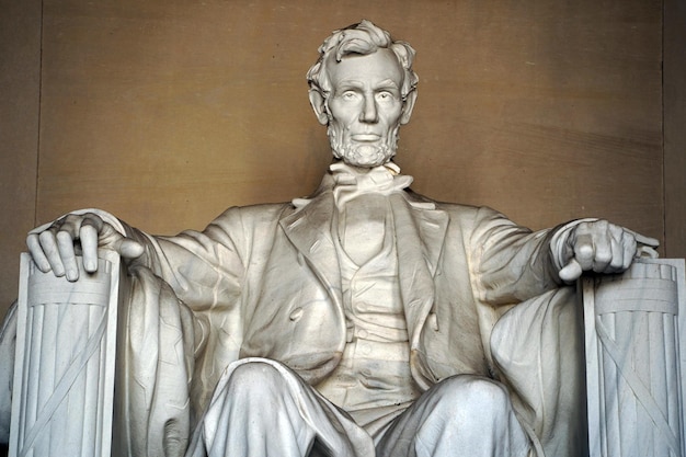 Washington DC Abraham LIncoln-Statue im Inneren des Lincoln Memorial, das zu Ehren des 16. Präsidenten der Vereinigten Staaten von Amerika errichtet wurde