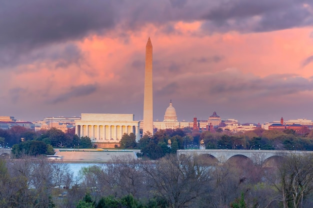 Washington Monument während des Cherry Blossom Festival Washington DC