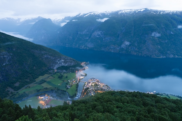 Wasser des Aurlandsfjords, Norwegen