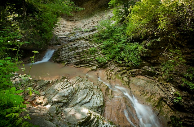 Wasserfälle in den Bergen von Adygea Russland