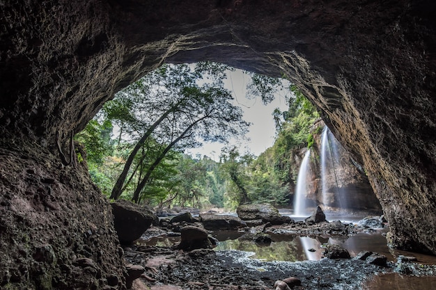 Wasserfall Haew Suwat an Nationalpark Khao Yais Nakhon Ratchasima