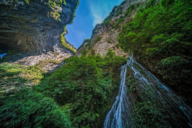 Wasserfall im Wulong-Nationalpark