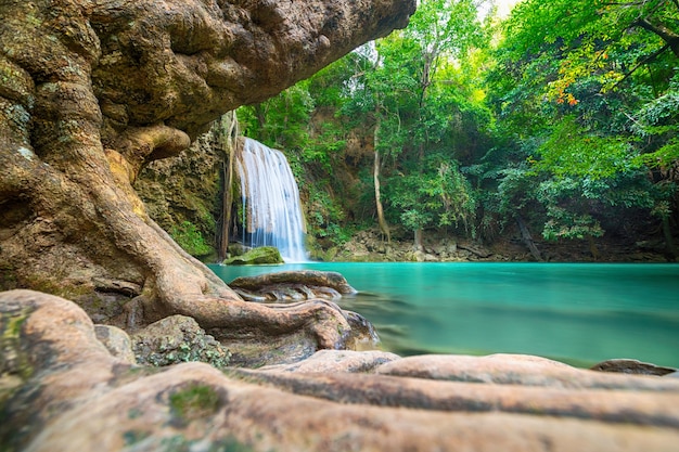 Wasserfall schön (erawan Wasserfall) in Kanchanaburi-Provinz Asien Südostasien Thaila