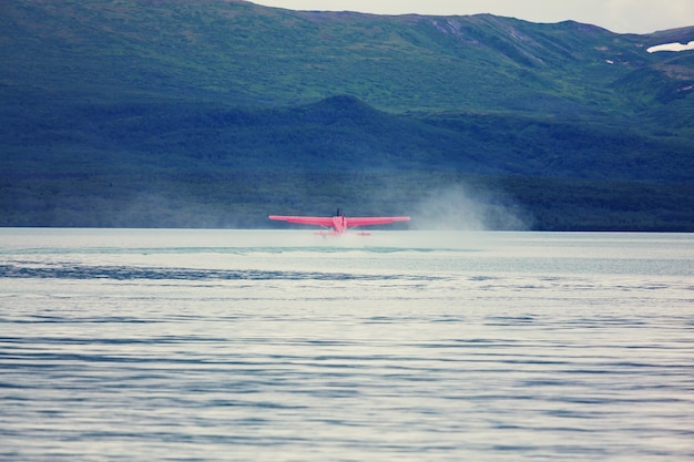 Wasserflugzeug in Alaska. Sommersaison.