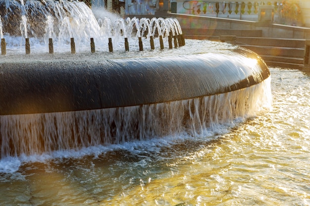 Wasserfontäne auf dem Stadtplatz