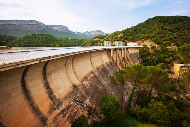 Wasserkraftwerk auf Ter River