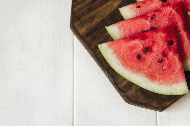 Wassermelone auf weißem Hintergrund