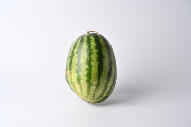 Wassermelone isoliert auf weißem Hintergrund.