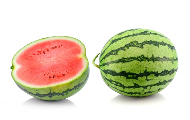 Wassermelone lokalisiert auf weißem Hintergrund