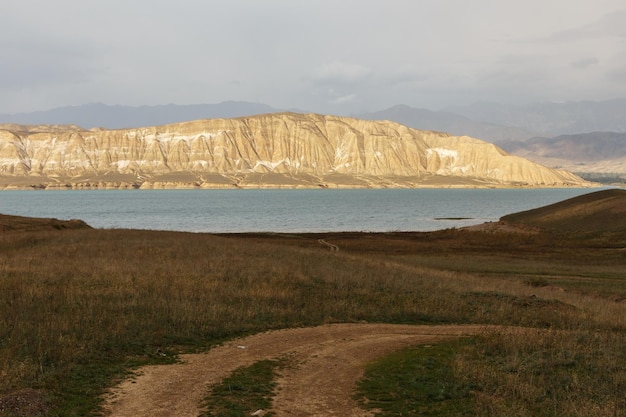 Wasserreservoir Toktogul Kirgistan