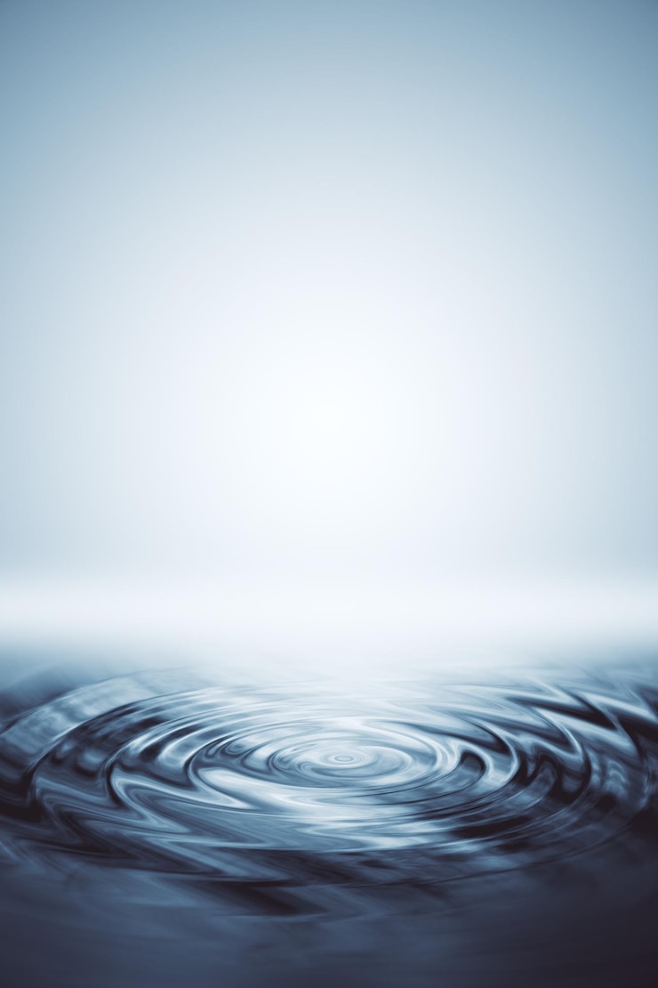 Foto wassertröpfchen auf blauem hintergrund mit platz für ihr design-logo 3d-rendering