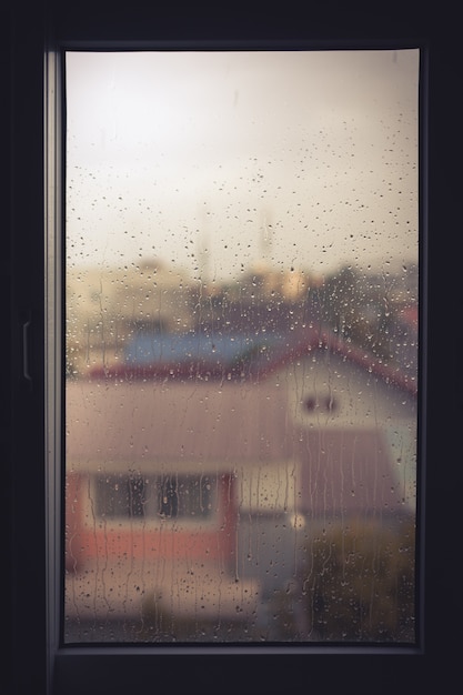 Wassertropfen am fenster