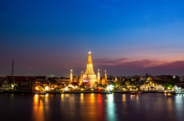 Wat Arun Tempel in Bangkok Thailand