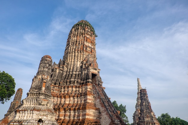 Wat Chaiwatthanaram está no parque histórico em Ayutthaya., Tailândia.