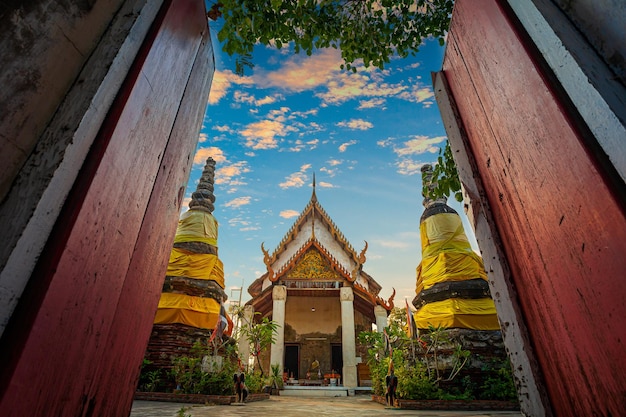 Wat Khok Kham ein altes Kapellengebäude, das einst von König Rama besucht wurde 4Der Giebel der Kapelle ha