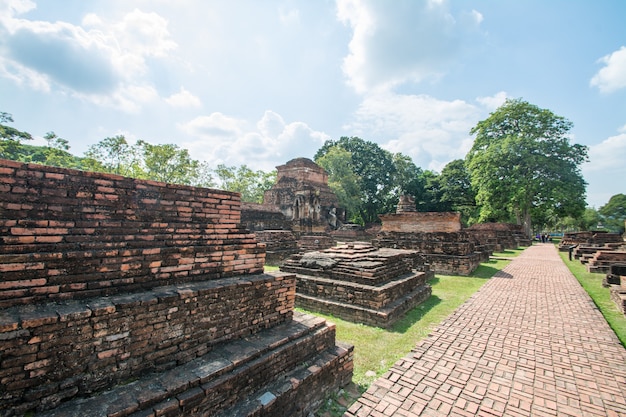 Wat Mahathat Tempel im historischen Park Sukhothai, Thailand