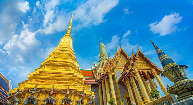 Foto wat phra kaew tailândiawat phra kaeo templo do buda esmeralda wat phra kaeo