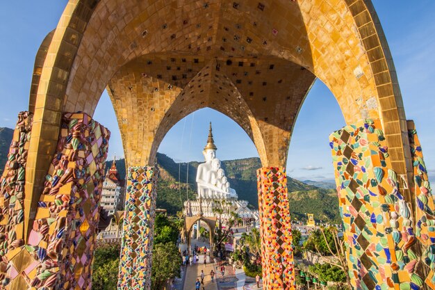 Wat Phra que Pha filho Kaew