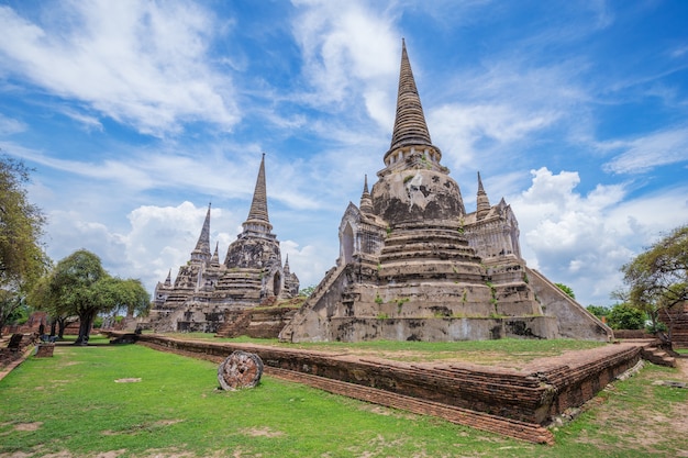 Wat Phra Si Sanphet no parque histórico de Ayutthaya, Tailândia