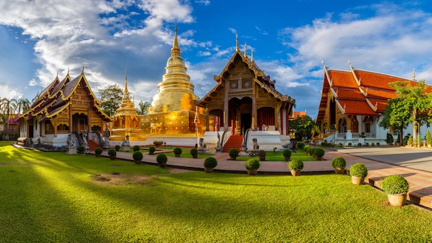 Wat phra singh se encuentra en la parte occidental del centro de la ciudad vieja de chiang mai, tailandia