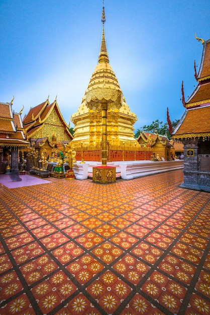 Wat Phra That Doi Suthep Templo de Chiang Mai de Tailandia