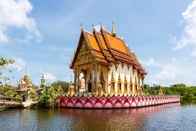 Wat Plai Laem Temple na ilha de Ko Samui na Tailândia