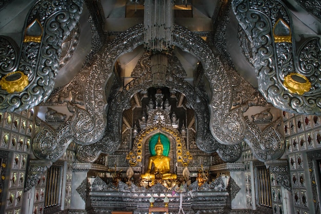 Wat Sri Suphan conocido como Templo de Plata en Chiang Mai