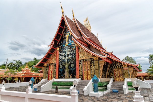 Wat Wang Kham templos em Khao Wong