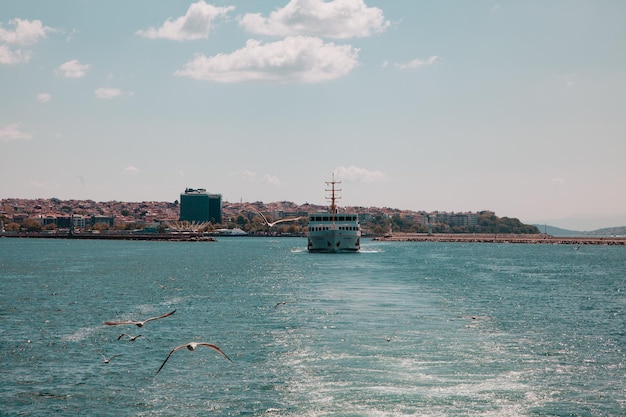 Waterscape do bósforo na turquia no verão