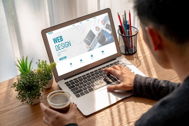 Website-Design-Software bietet modische Vorlagen für Online-Einzelhandelsgeschäfte