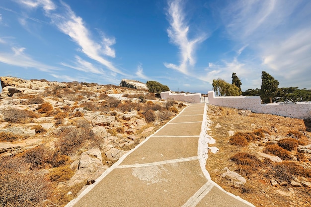 Weg zur Panagia-Kirche auf der Insel Folegandros Griechenland