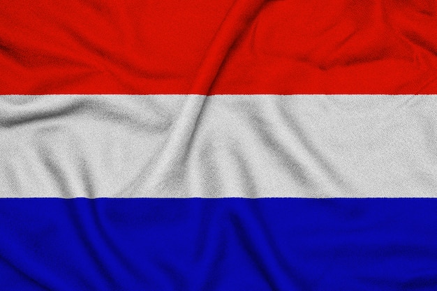 Wehende Flagge der Niederlande mit strukturellen Falten