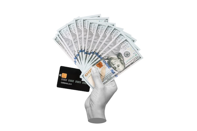Weibliche Hand, die ein Bündel Hundert-Dollar-Banknoten und eine schwarze Plastikkreditkarte hält