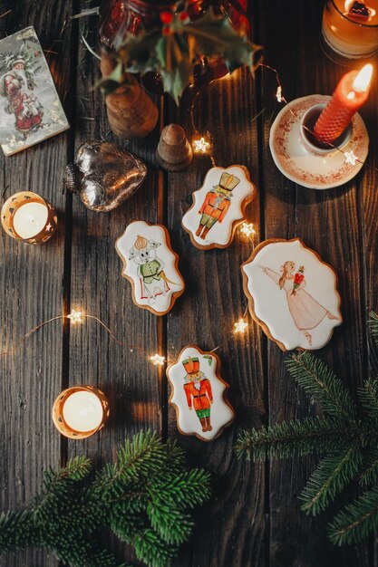 Weihnachten bemalter Lebkuchen, gefrorener Lebkuchen, Nussknacker