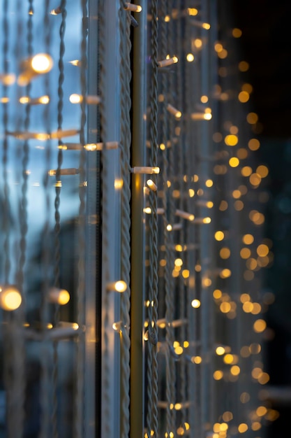 Weihnachten leuchtenden goldenen Hintergrund Weihnachtsbeleuchtung Gold Urlaub Neujahr Abstract Glitter defocused Hintergrund mit blinkenden Sternen und Funken