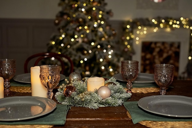 Weihnachtliches Buffet servieren Rustikal gemütlich Warme Farbtöne