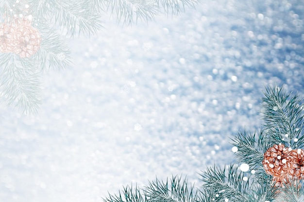 Weihnachtsbaum im Schnee