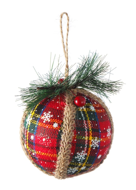 Weihnachtsbaum-Spielzeugball auf einem isolierten Hintergrund