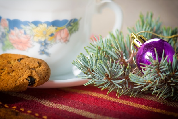 Weihnachtsbutterkekse mit Rosinen