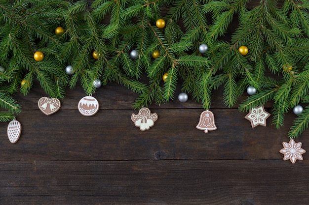 Weihnachtsdekor in Form von Lebkuchen