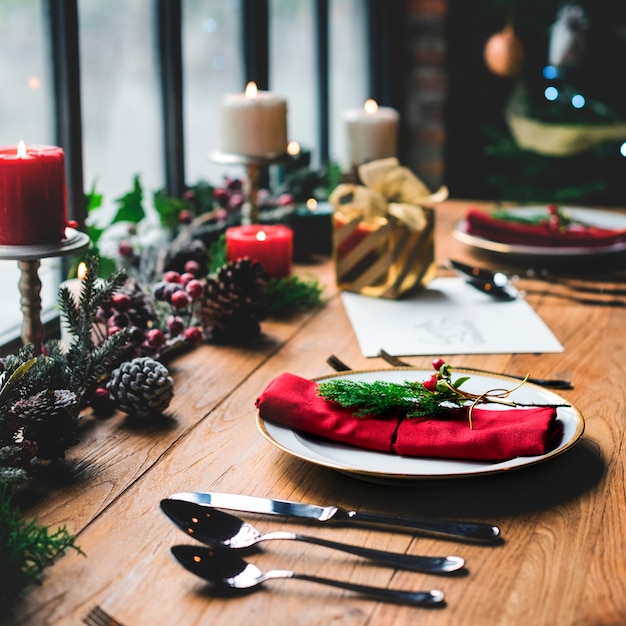 Weihnachtsfamilien-Abendtisch-Konzept