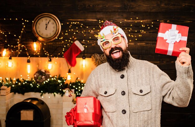 Foto weihnachtsfeiern urlaub kreative geschenke hipster weihnachten vorbereitung geschenke emotionen