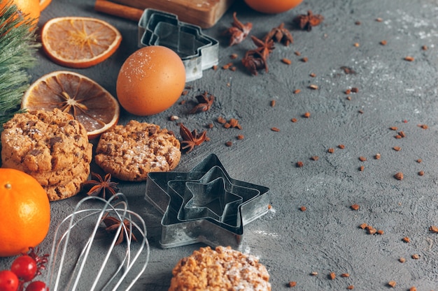 Weihnachtsgebäckkochen, weihnachten, das festliches konzept kocht