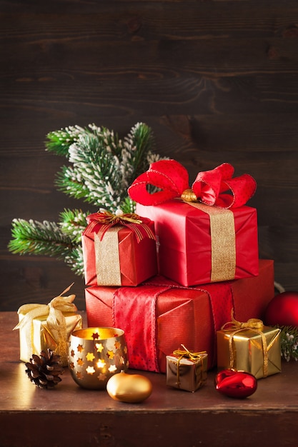 Weihnachtsgeschenkbox und Dekorationslicht