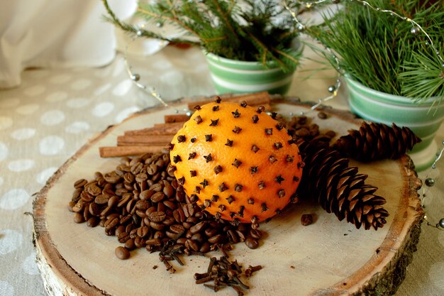 Weihnachtskuchen mit Orange