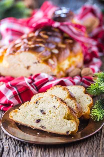 Weihnachtskuchen vianocka slowakisch oder osteuropäisches traditionelles Gebäck