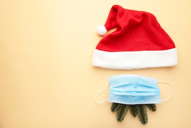 Weihnachtsmann-Weihnachtsmannmütze mit Gesichtsmaske