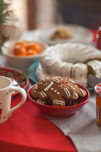 Weihnachtsplätzchen. Lebkuchen. Weihnachtshintergrund.