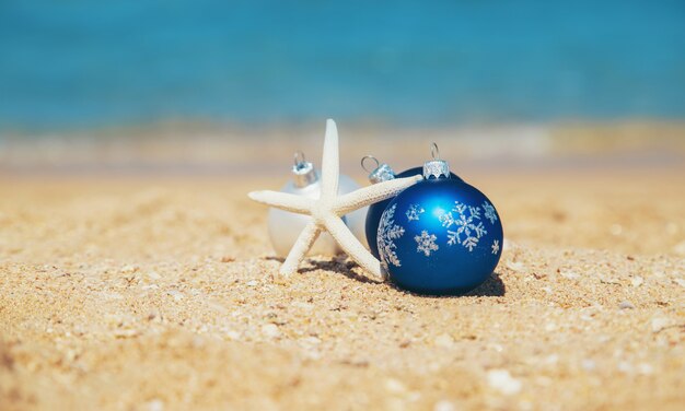 Weihnachtsschmuck am Strand