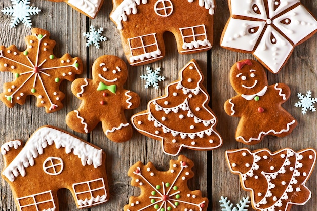 Weihnachtsselbst gemachte Lebkuchenplätzchen